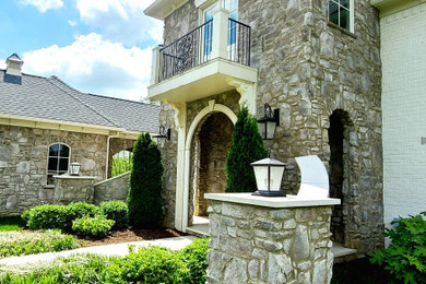 Inspiration for an exterior home remodel in Louisville