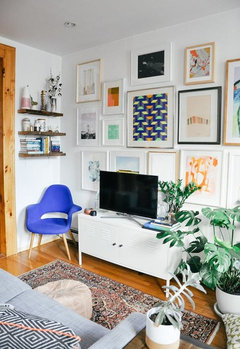 TV not centered on wall