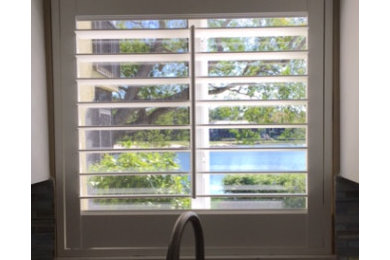 Elegant kitchen photo in Miami