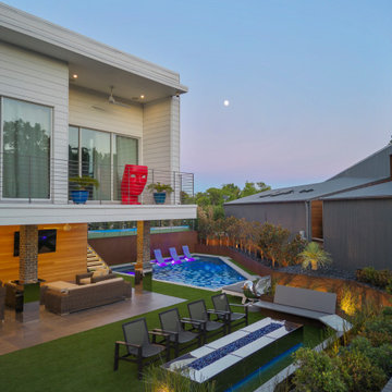 Evening - Diamonds are a pool's best friend. (Retainer)