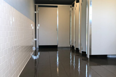 Example of a bathroom design in Orange County