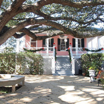 Photo Tour: New Orleans Spreads Its Cheer With Festive Decor