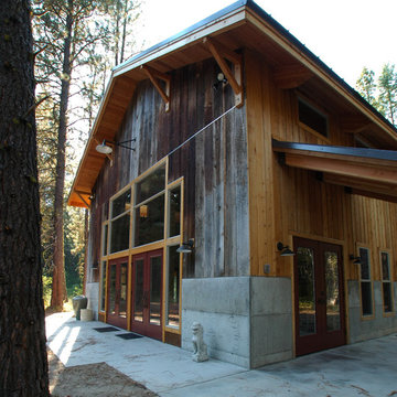 Rustic Barn - Plain, WA