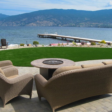 Backyard Landscapes with Artificial Grass
