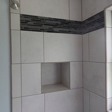Sandpoint Jack & Jill Bathroom