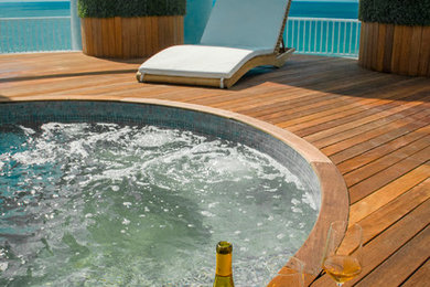 Inspiration for a contemporary pool remodel in Miami