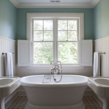 Traditional Bathroom