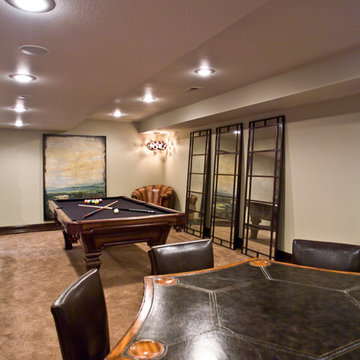 Wet Bar/ Poker Area