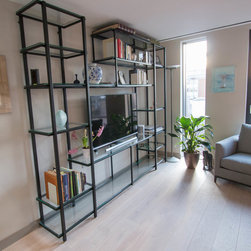 Glass tread floating staircase and glass shelving unit - Display And Wall Shelves 