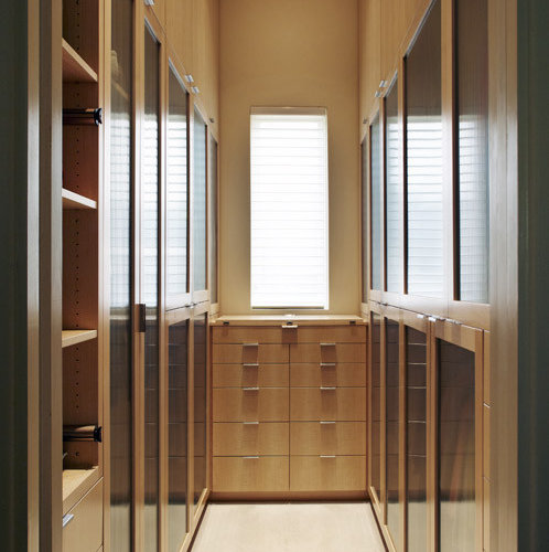 Narrow Closet Organizer Houzz   6ae1c2a50e010d8d 2806 W498 H500 B0 P0  Contemporary Closet 