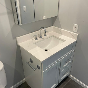 Fairfax - Hall Bathroom w/Tub