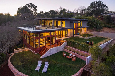Inspiration for a modern exterior home remodel in San Francisco