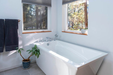 Bathroom - modern bathroom idea in Other