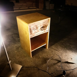 - Contour Queen - - Nightstands And Bedside Tables