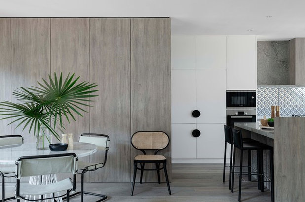 Contemporary Kitchen by D'Cruz Design Group