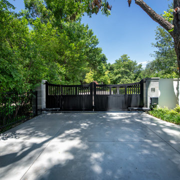 Custom Frestanding Outdoor Living Arbor with Built0In Grill
