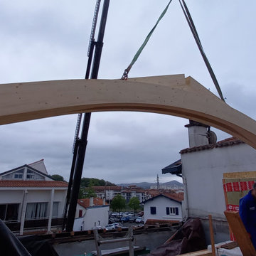 Surélévation d'une maison dans le centre ville de Saint-Jean-de-Luz