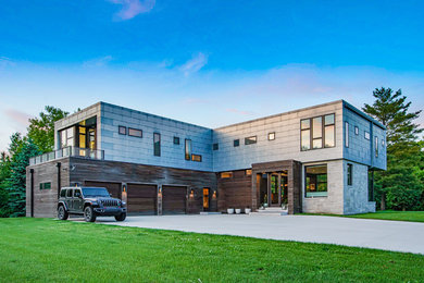 Inspiration for a contemporary exterior home remodel in Milwaukee