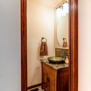 Macintosh style powder bath vanity