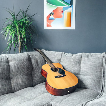 Contemporary Breakout Lounge