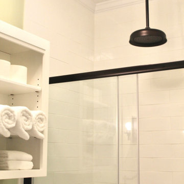Erickson Bathroom 1 / Historic Summerville