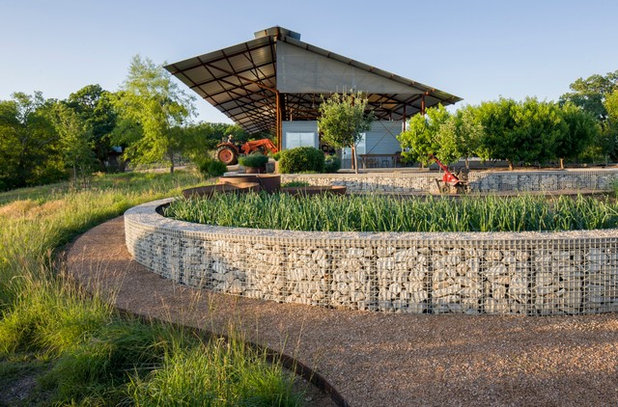 Contemporary Garden by Lake Flato Architects