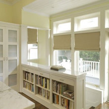 PONY WALL BOOKCASE ON STAIR LANDING