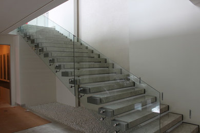 Small minimalist floating staircase photo in Other