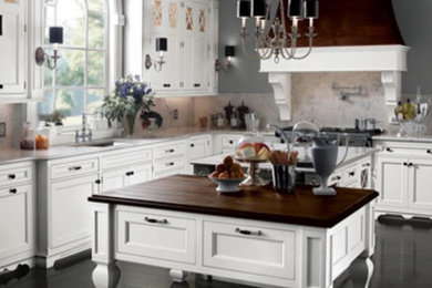 Elegant kitchen photo in New York