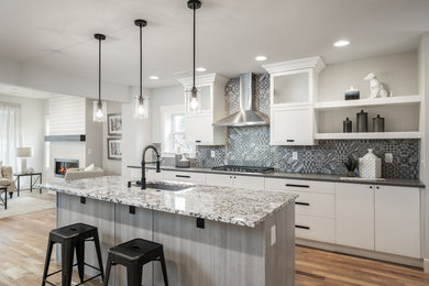 Inspiration for a contemporary kitchen remodel in Houston