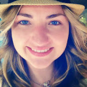 Elizabeth August's photo