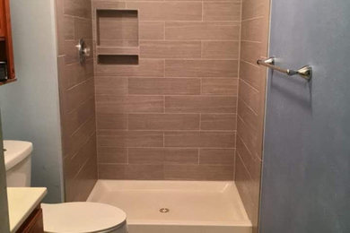 Minimalist bathroom photo in Baltimore