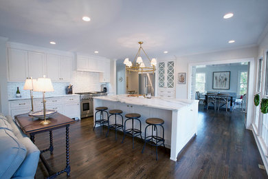 Example of a transitional home design design in Atlanta