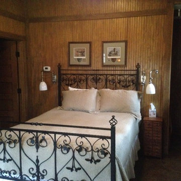 White House Plantation Barn