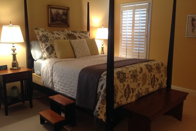 Bedroom - traditional bedroom idea in Atlanta