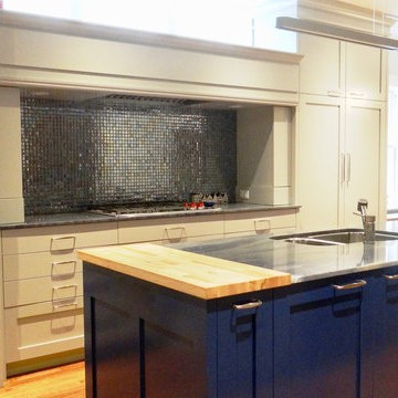 ColeDesign Studio - KITCHEN - HANDSOME AND UNCLUTTERED