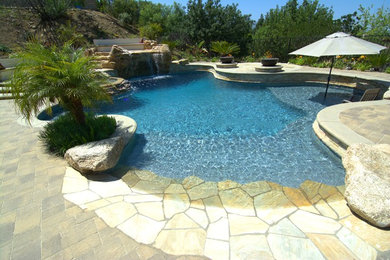 Pool - tropical pool idea in Los Angeles