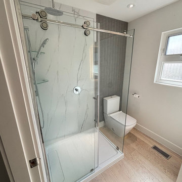 Modern Warm Bathroom