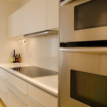 Galleria, high-rise Poggenpohl kitchen renovation in the Four Leaf Towers