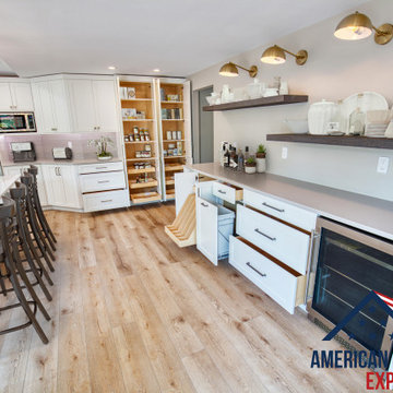 Family, Modern & Well Organized Beautiful Kitchen
