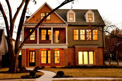 Home design - transitional home design idea in Dallas