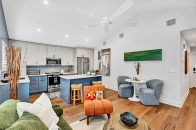 Example of a beach style home design design in Jacksonville