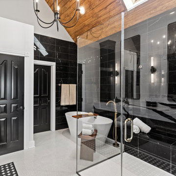 Luxury Bathroom in Commercial Point