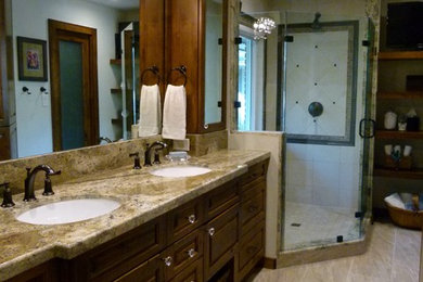 Bathroom - traditional bathroom idea in Houston