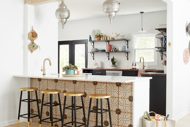 Kitchen - eclectic kitchen idea in Nashville