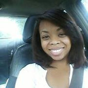 Alicia Walker's photo
