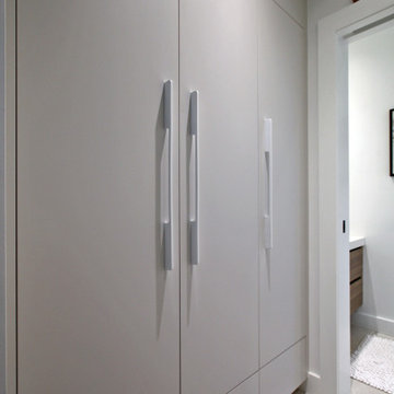 Belize Modern