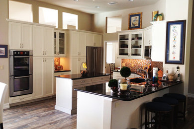 Inspiration for a transitional kitchen remodel in Tampa