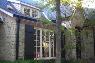 Elegant home design photo in Other
