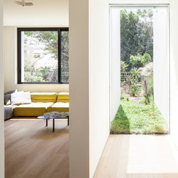 Apex Villa - Windows And Doors